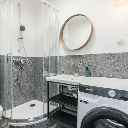 Whizzy - Cozy And Peaceful Place, 12 Minutes From Old Town & Seaside *