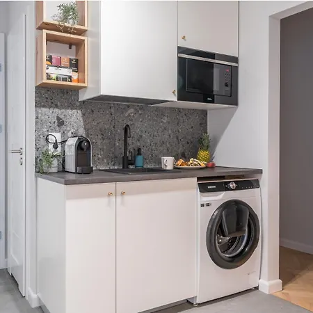 Whizzy - Cozy And Peaceful Place, 12 Minutes From Old Town & Seaside ホームステイ グダニスク