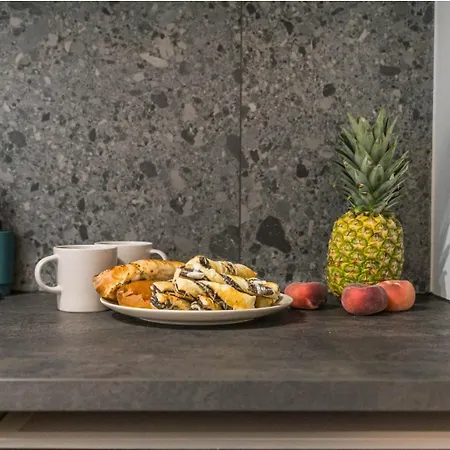 ホームステイ Whizzy - Cozy And Peaceful Place, 12 Minutes From Old Town & Seaside グダニスク