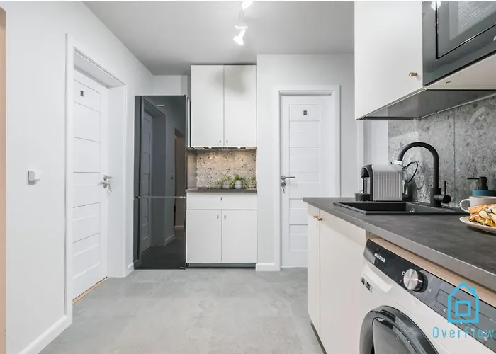 Whizzy - Cozy And Peaceful Place, 12 Minutes From Old Town & Seaside